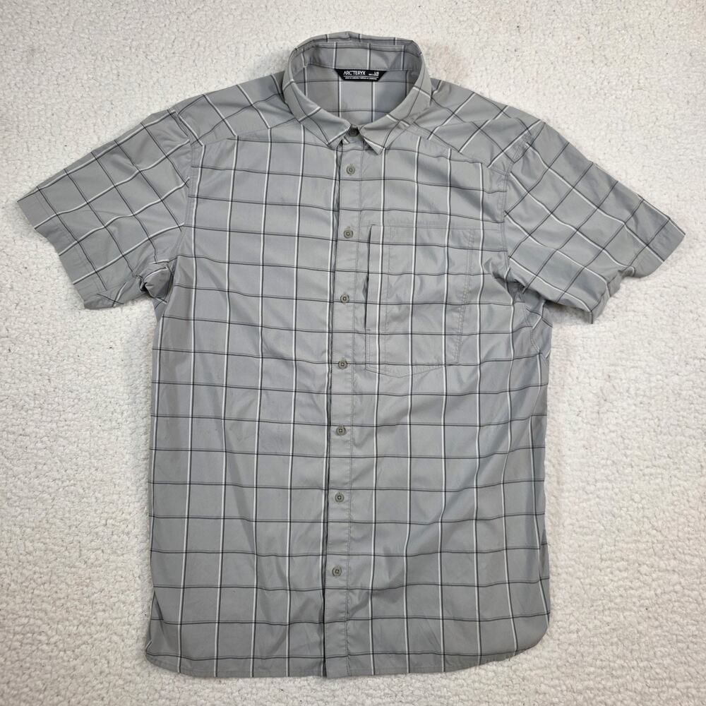 Arc'teryx Riel Shirt Mens L Gray Plaid Short Sleeve Performance Nylon Button Up